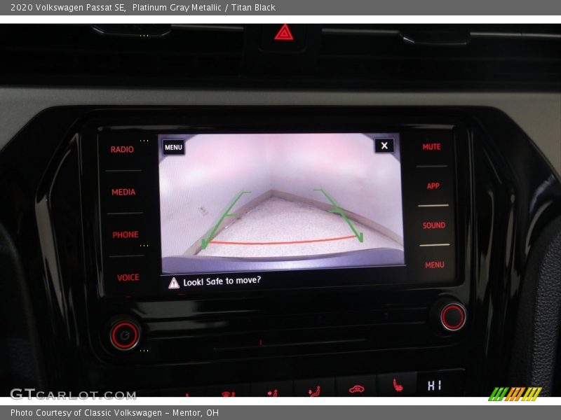 Controls of 2020 Passat SE