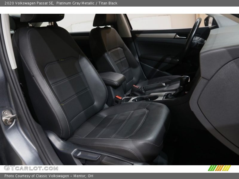 Front Seat of 2020 Passat SE