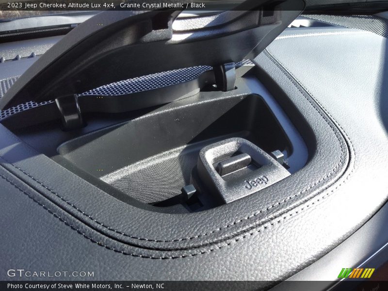Granite Crystal Metallic / Black 2023 Jeep Cherokee Altitude Lux 4x4
