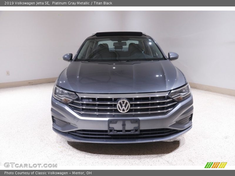Platinum Gray Metallic / Titan Black 2019 Volkswagen Jetta SE