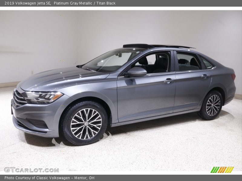 Platinum Gray Metallic / Titan Black 2019 Volkswagen Jetta SE