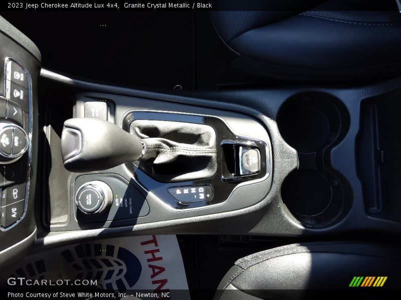 Granite Crystal Metallic / Black 2023 Jeep Cherokee Altitude Lux 4x4