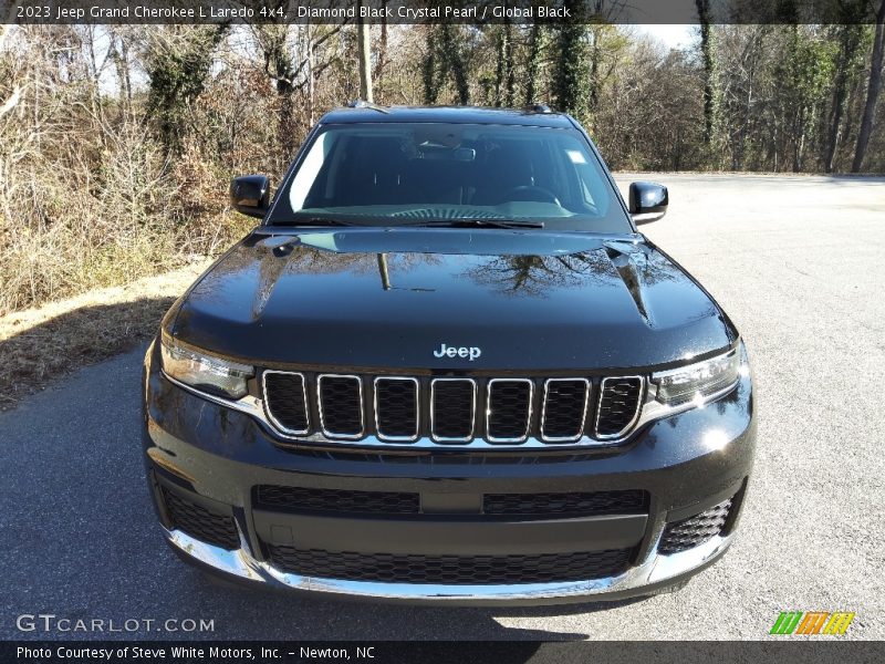 Diamond Black Crystal Pearl / Global Black 2023 Jeep Grand Cherokee L Laredo 4x4