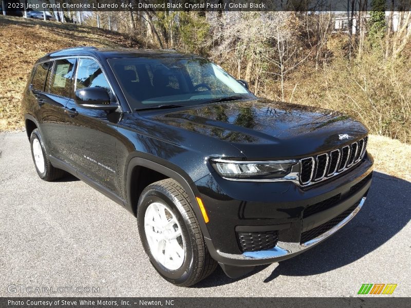 Diamond Black Crystal Pearl / Global Black 2023 Jeep Grand Cherokee L Laredo 4x4
