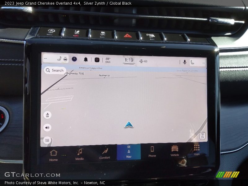 Navigation of 2023 Grand Cherokee Overland 4x4