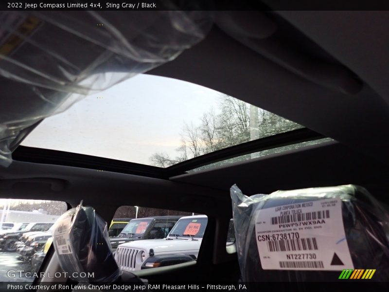 Sting Gray / Black 2022 Jeep Compass Limited 4x4