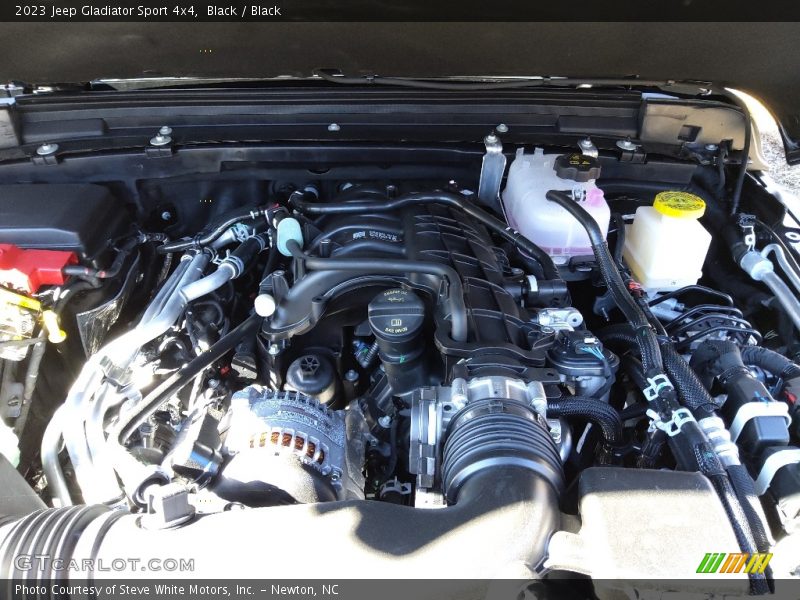 Black / Black 2023 Jeep Gladiator Sport 4x4