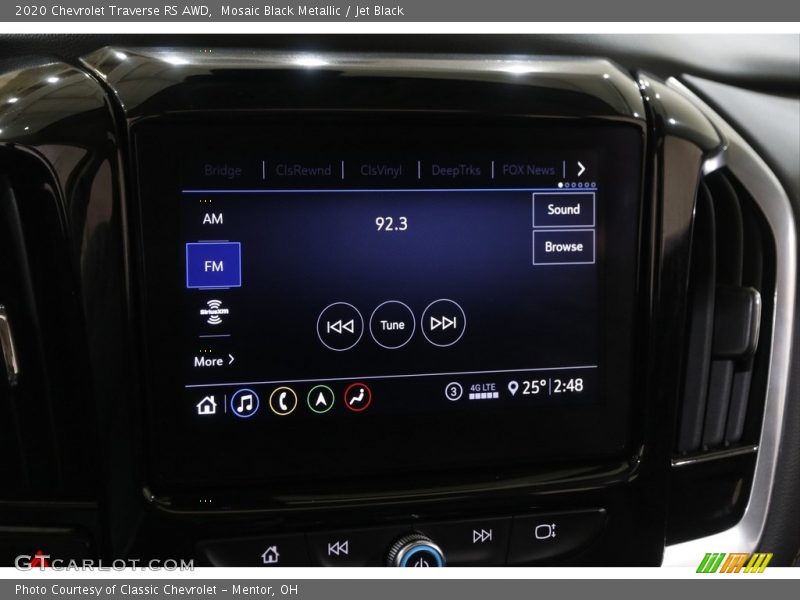 Mosaic Black Metallic / Jet Black 2020 Chevrolet Traverse RS AWD