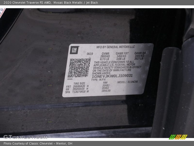 Mosaic Black Metallic / Jet Black 2020 Chevrolet Traverse RS AWD