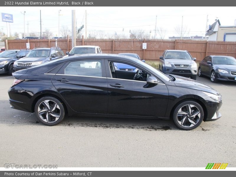 Black / Black 2022 Hyundai Elantra Limited Hybrid