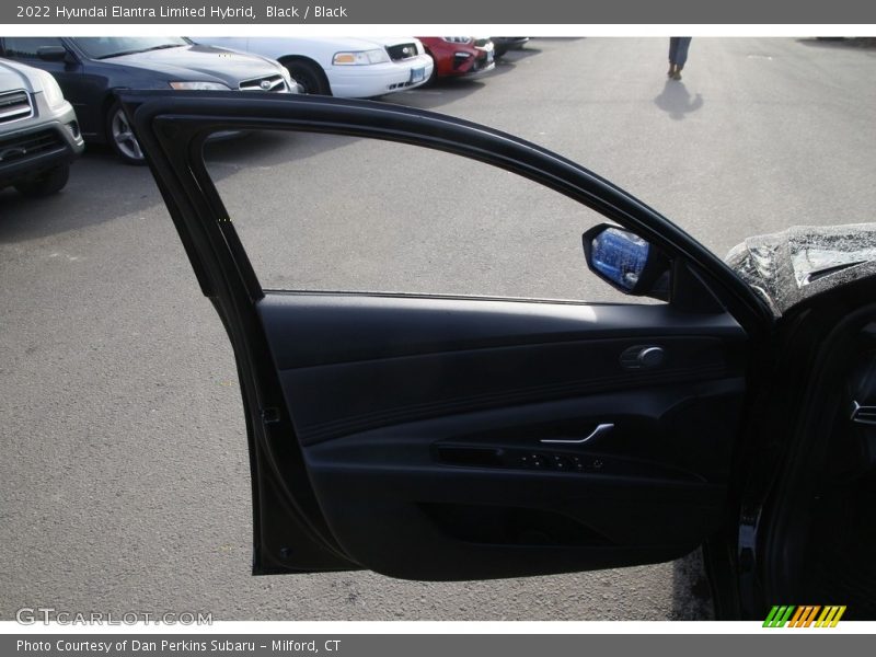 Black / Black 2022 Hyundai Elantra Limited Hybrid