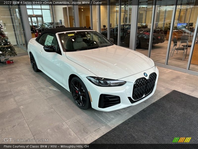  2023 4 Series M440i xDrive Convertible Alpine White