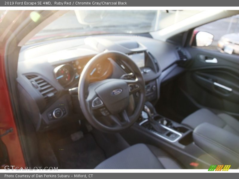 Ruby Red / Chromite Gray/Charcoal Black 2019 Ford Escape SE 4WD