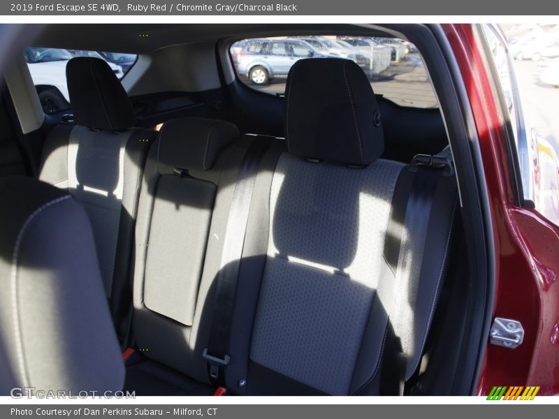 Ruby Red / Chromite Gray/Charcoal Black 2019 Ford Escape SE 4WD
