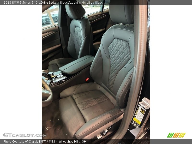Black Sapphire Metallic / Black 2023 BMW 5 Series 540i xDrive Sedan