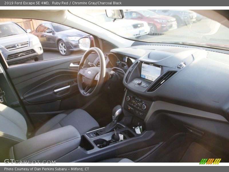 Ruby Red / Chromite Gray/Charcoal Black 2019 Ford Escape SE 4WD