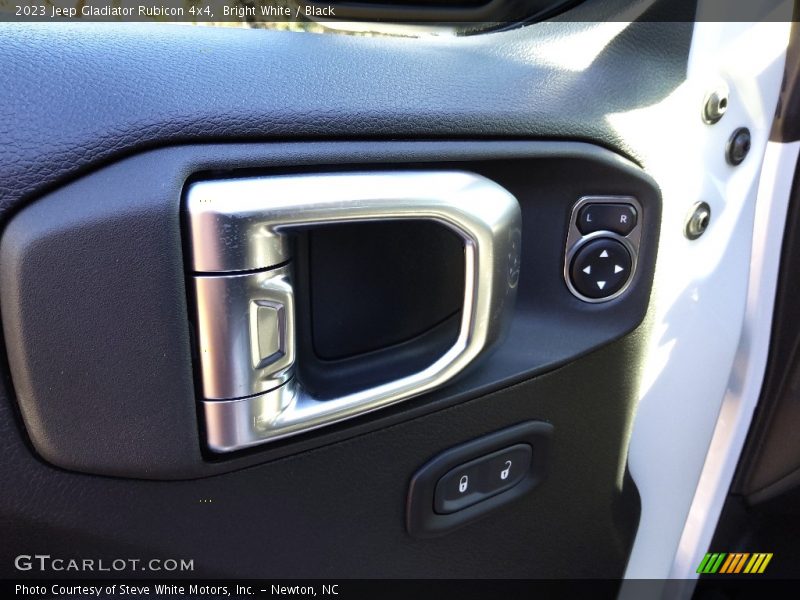 Bright White / Black 2023 Jeep Gladiator Rubicon 4x4