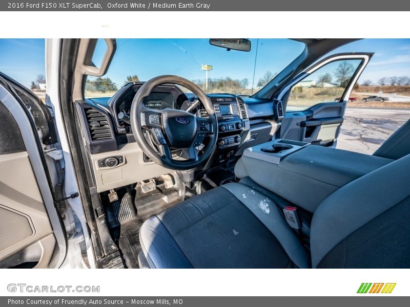 Oxford White / Medium Earth Gray 2016 Ford F150 XLT SuperCab