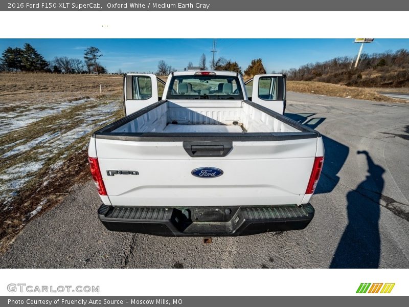 Oxford White / Medium Earth Gray 2016 Ford F150 XLT SuperCab