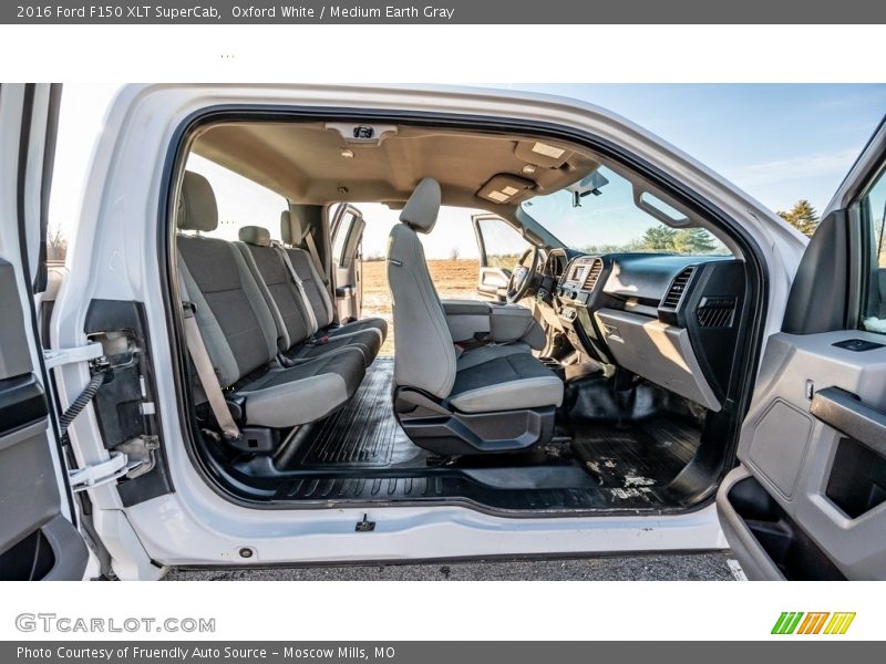 Oxford White / Medium Earth Gray 2016 Ford F150 XLT SuperCab