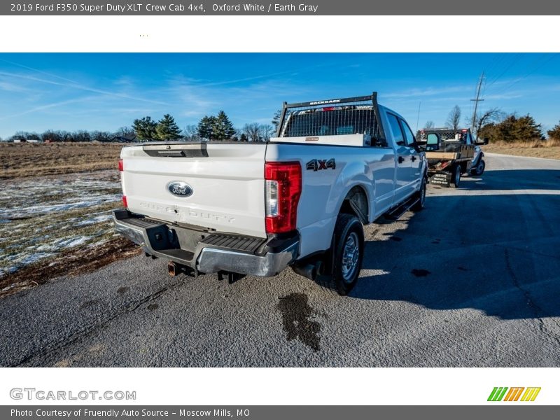 Oxford White / Earth Gray 2019 Ford F350 Super Duty XLT Crew Cab 4x4