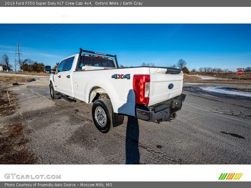 Oxford White / Earth Gray 2019 Ford F350 Super Duty XLT Crew Cab 4x4