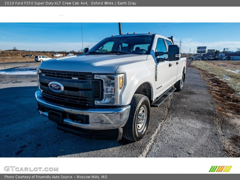 Oxford White / Earth Gray 2019 Ford F350 Super Duty XLT Crew Cab 4x4