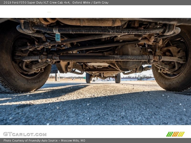 Oxford White / Earth Gray 2019 Ford F350 Super Duty XLT Crew Cab 4x4
