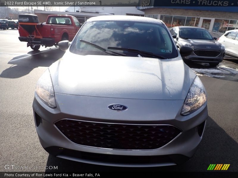 Iconic Silver / Sandstone 2022 Ford Escape SE 4WD