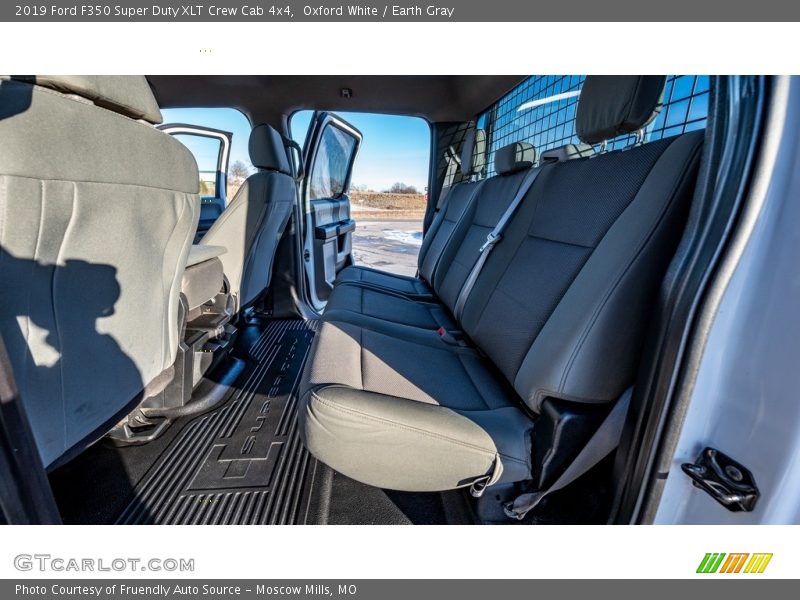 Oxford White / Earth Gray 2019 Ford F350 Super Duty XLT Crew Cab 4x4