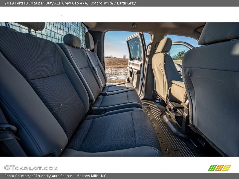 Oxford White / Earth Gray 2019 Ford F350 Super Duty XLT Crew Cab 4x4