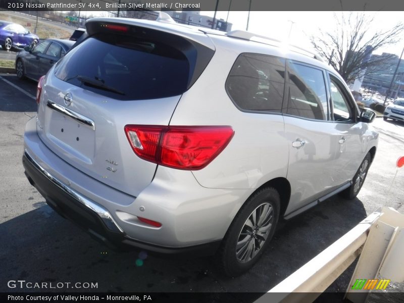 Brilliant Silver Metallic / Charcoal 2019 Nissan Pathfinder SV 4x4