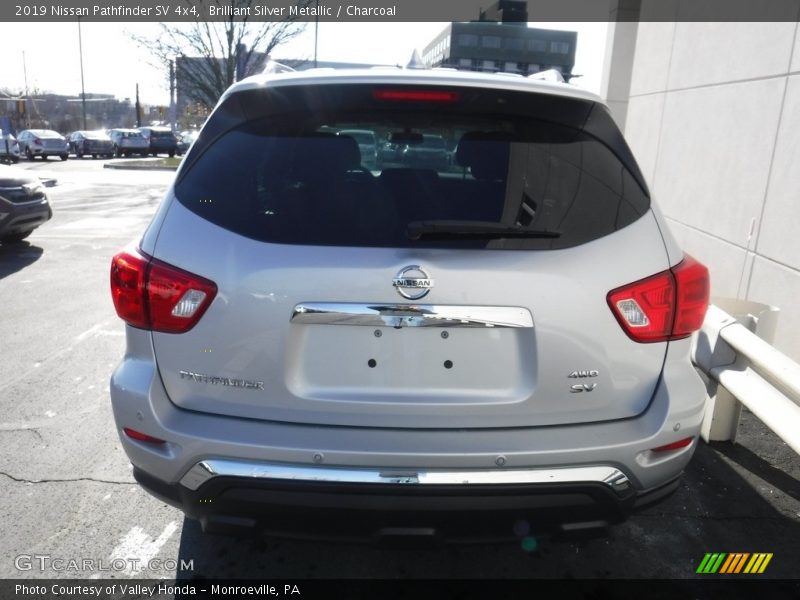Brilliant Silver Metallic / Charcoal 2019 Nissan Pathfinder SV 4x4