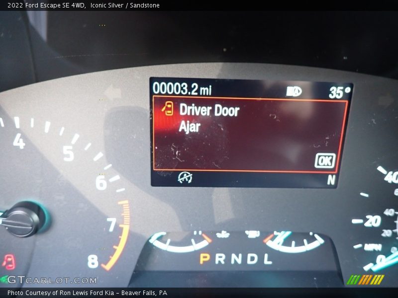 Iconic Silver / Sandstone 2022 Ford Escape SE 4WD