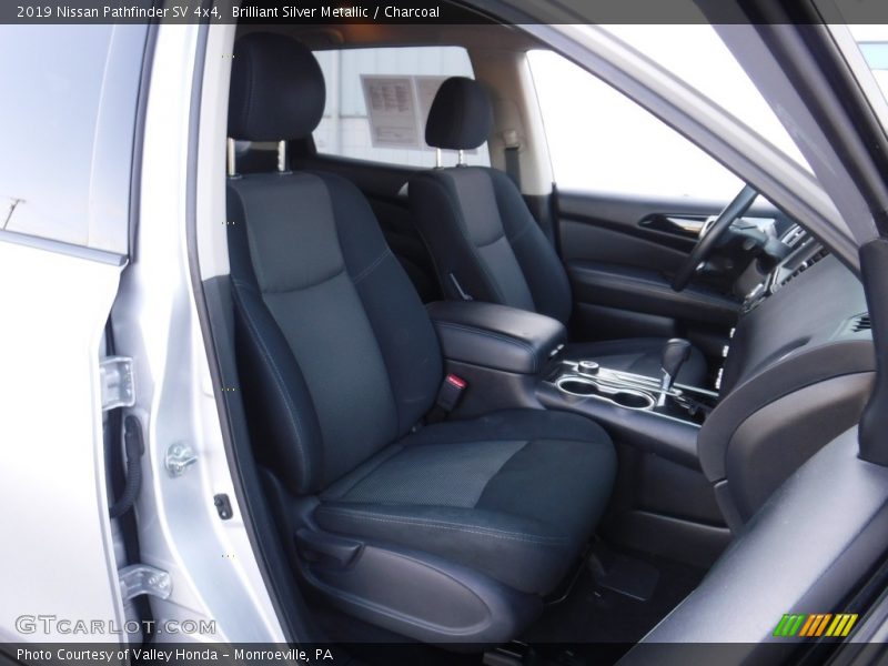 Brilliant Silver Metallic / Charcoal 2019 Nissan Pathfinder SV 4x4