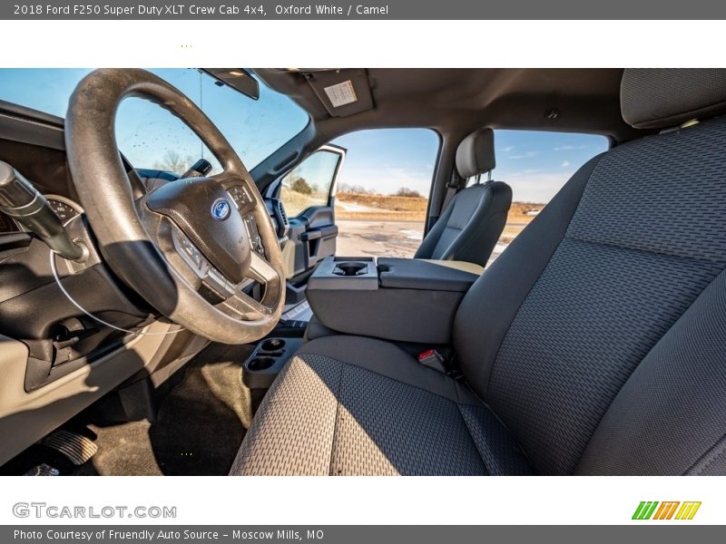 Oxford White / Camel 2018 Ford F250 Super Duty XLT Crew Cab 4x4