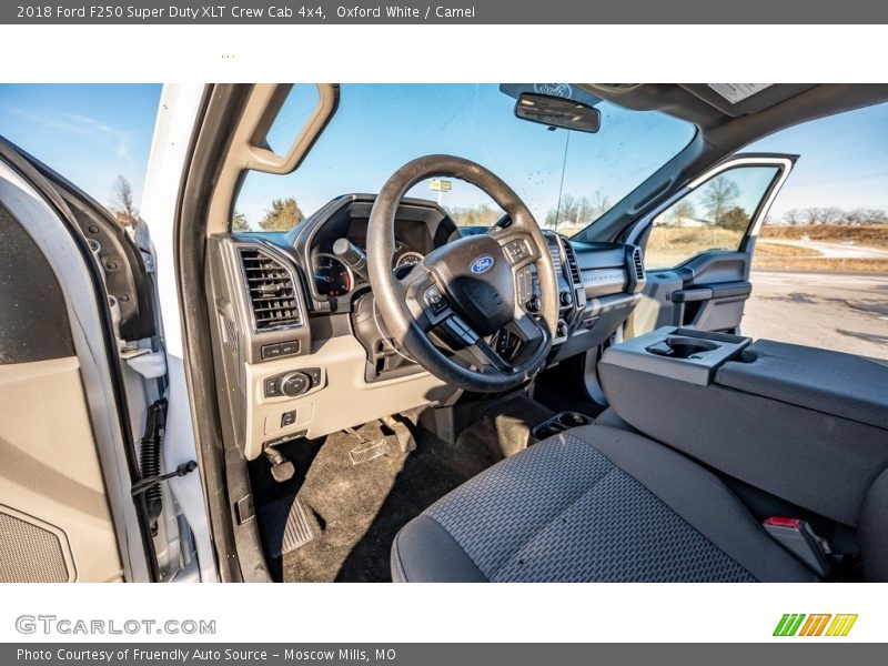 Oxford White / Camel 2018 Ford F250 Super Duty XLT Crew Cab 4x4