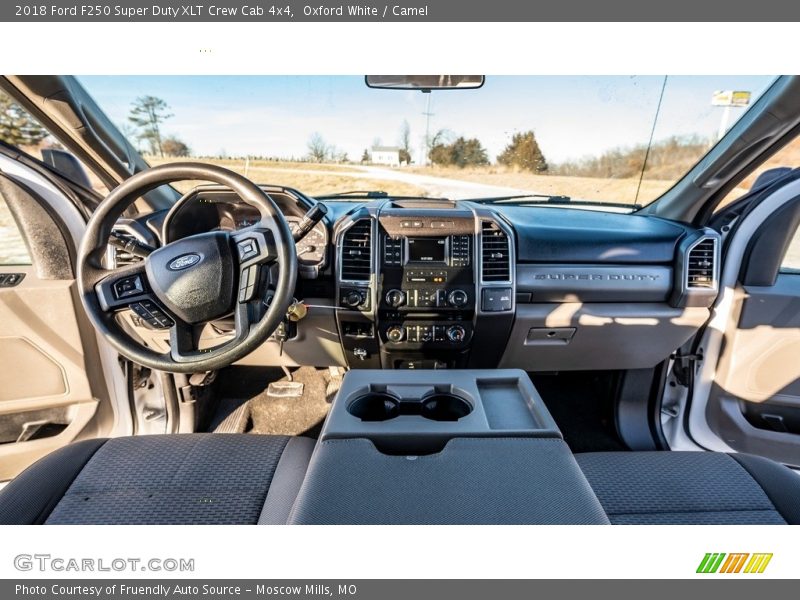 Oxford White / Camel 2018 Ford F250 Super Duty XLT Crew Cab 4x4