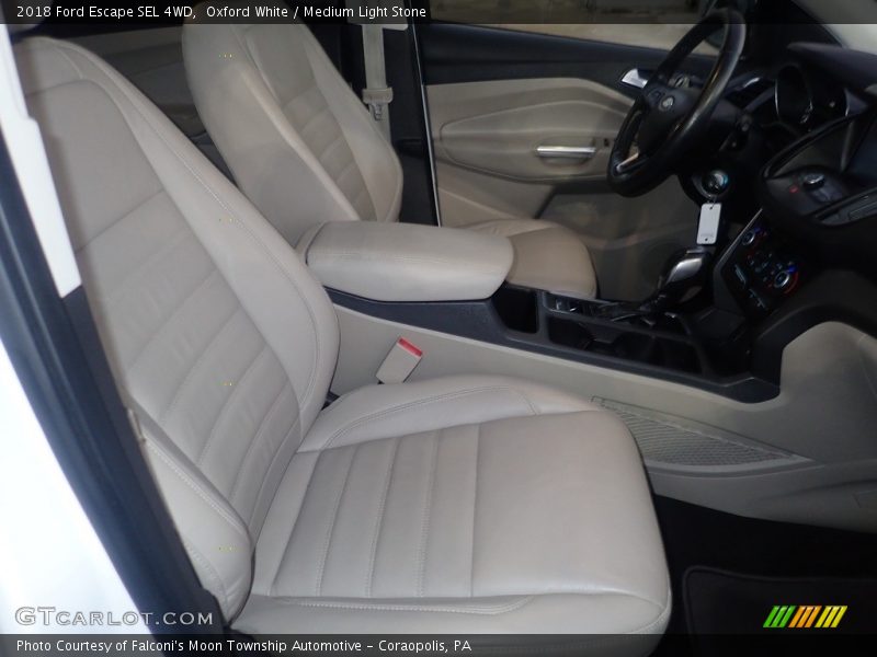 Oxford White / Medium Light Stone 2018 Ford Escape SEL 4WD