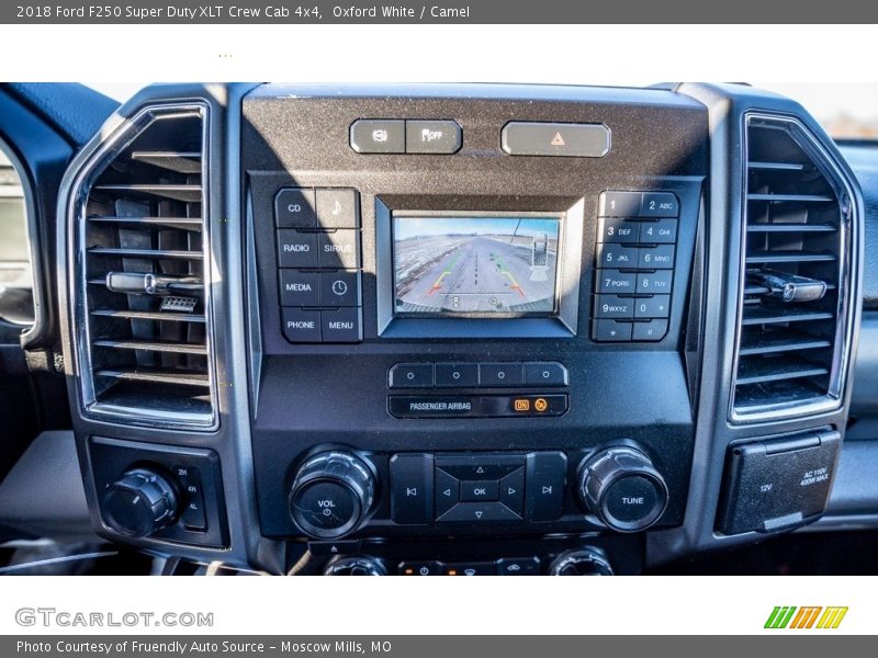 Oxford White / Camel 2018 Ford F250 Super Duty XLT Crew Cab 4x4