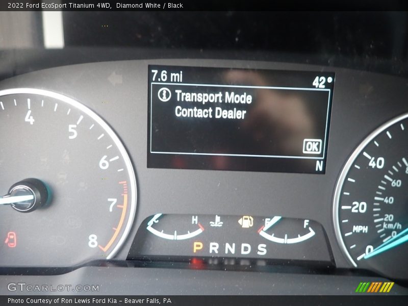 Diamond White / Black 2022 Ford EcoSport Titanium 4WD