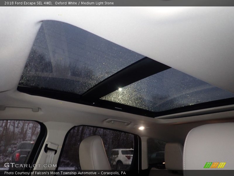 Oxford White / Medium Light Stone 2018 Ford Escape SEL 4WD