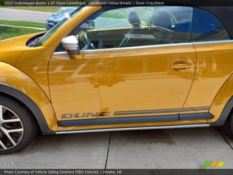  2017 Beetle 1.8T Dune Convertible Logo