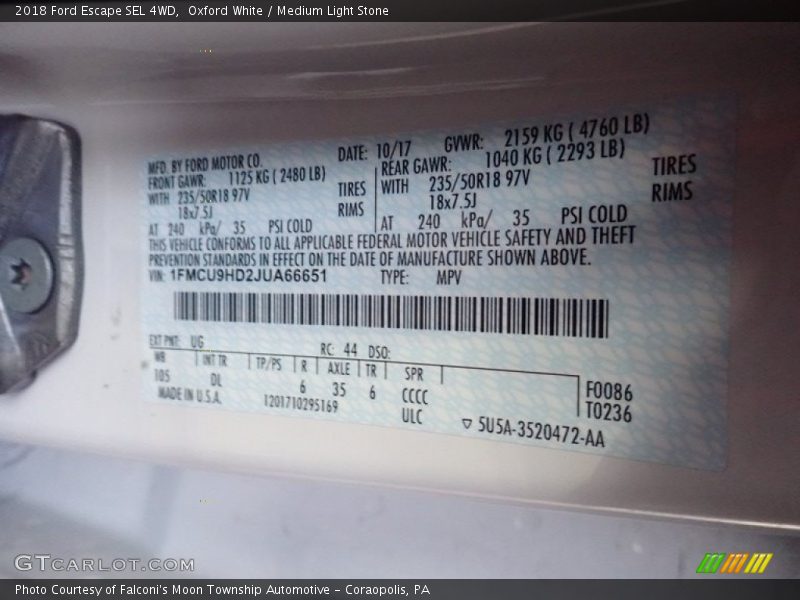 Oxford White / Medium Light Stone 2018 Ford Escape SEL 4WD