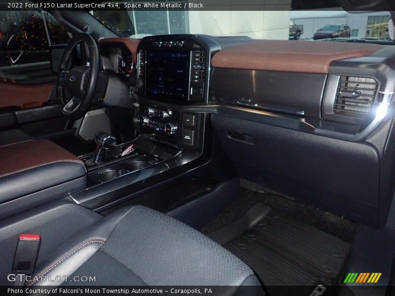Space White Metallic / Black 2022 Ford F150 Lariat SuperCrew 4x4