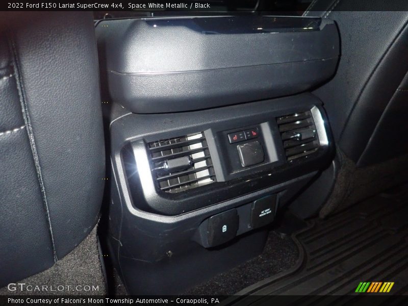 Space White Metallic / Black 2022 Ford F150 Lariat SuperCrew 4x4