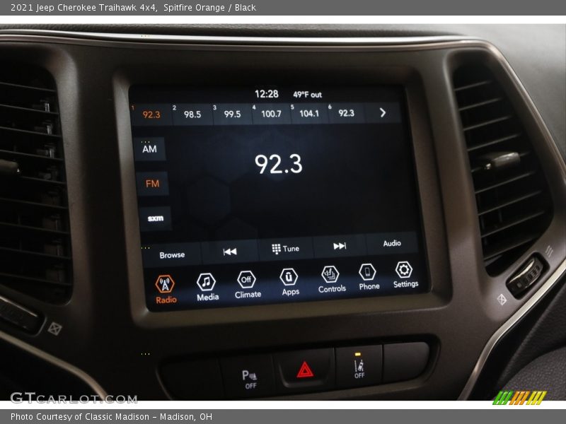 Spitfire Orange / Black 2021 Jeep Cherokee Traihawk 4x4