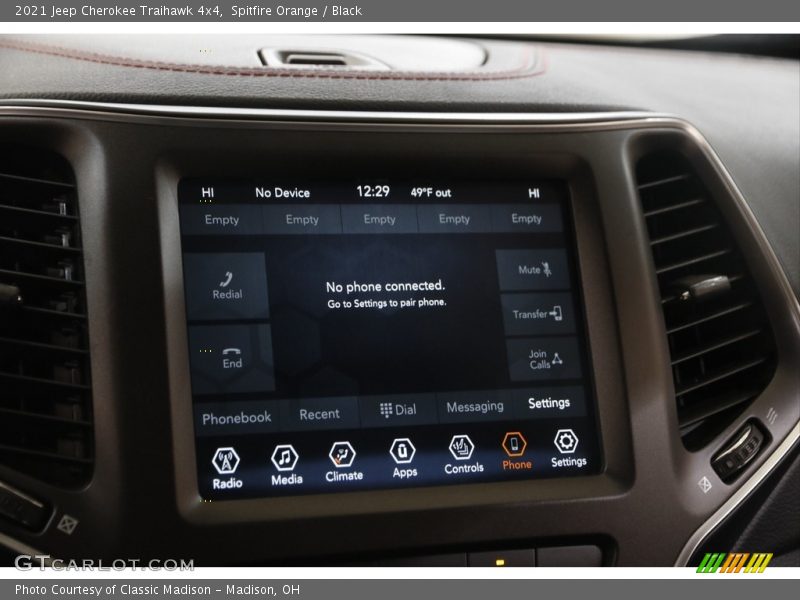 Controls of 2021 Cherokee Traihawk 4x4