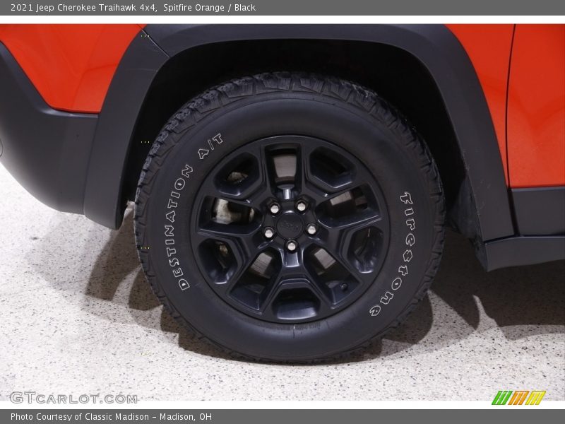  2021 Cherokee Traihawk 4x4 Wheel