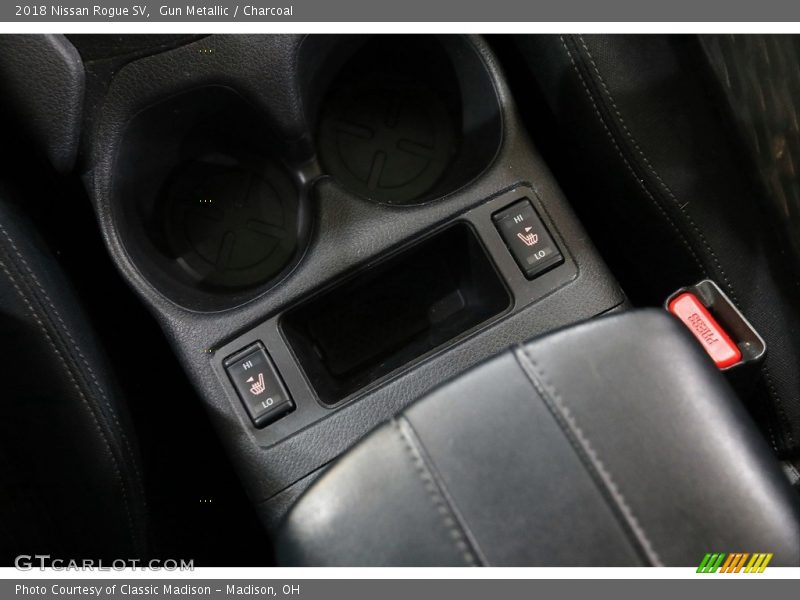 Gun Metallic / Charcoal 2018 Nissan Rogue SV